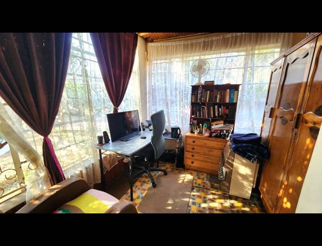 6 BEDROOM HOUSE FOR SALE IN PRIMROSE